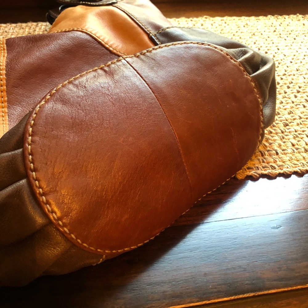 Tignanello Brown Patch Leather Shoulder Handbag - Picture 5 of 11